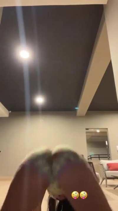 iamgianka 😋🍑✨