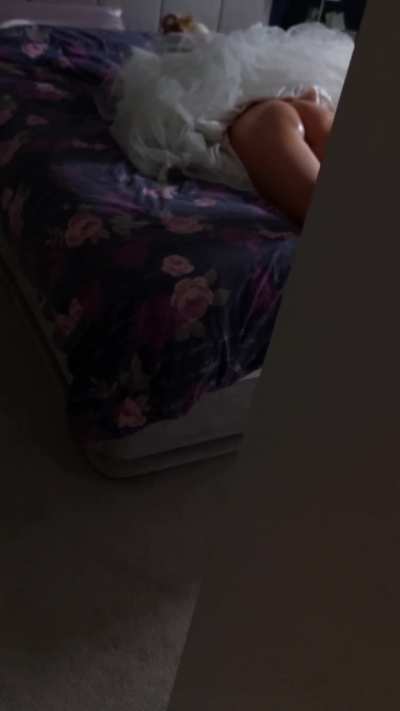 I hope he takes the hint, I've been teasing him for months, it's so so wrong but I'm such a whore [f] [irishmilf] 😈