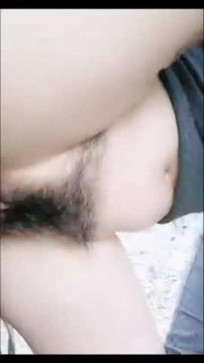 quick screw on a hike (靓丽姐妹荒郊野性战)