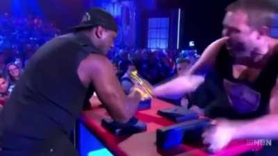 🕺🕺⚰️🕺🕺