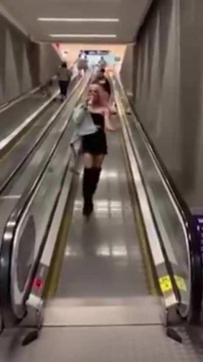 Yaaas, you're slaying like a queen! (No worries about the pixels!)