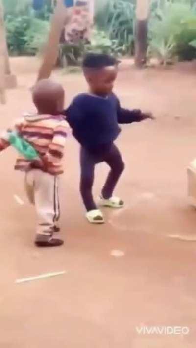 Don't throw with the furniture (gif)