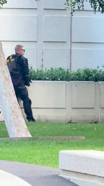 LA’s finest pissing on federal property