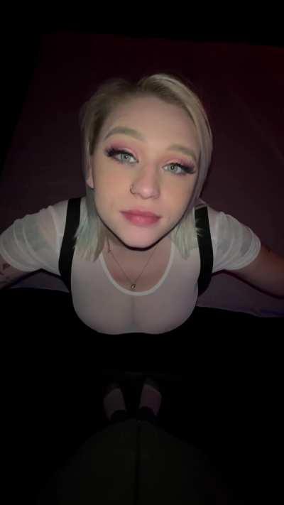 I don’t know what this trend is called but I went ahead and slutted it up.