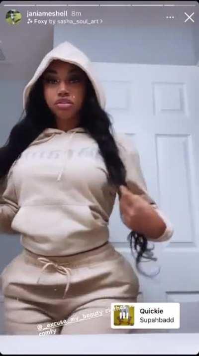 Man her booty so fat