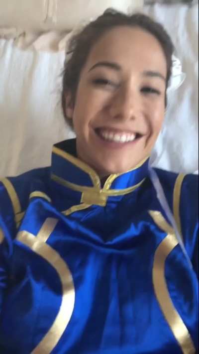 Eva Lovia's Chun-Li cosplay