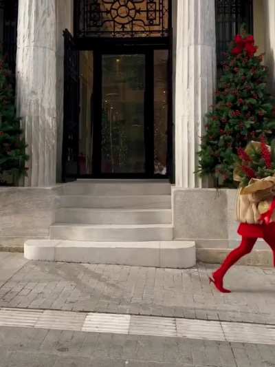 We wish you a Merry Xmas and a Happy New Year 2026! ♥️🎄💃🏼🎅 🎁