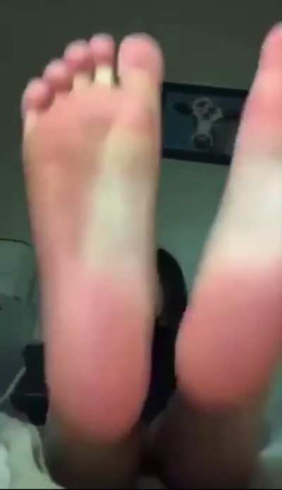 Perfect Latina teen soles