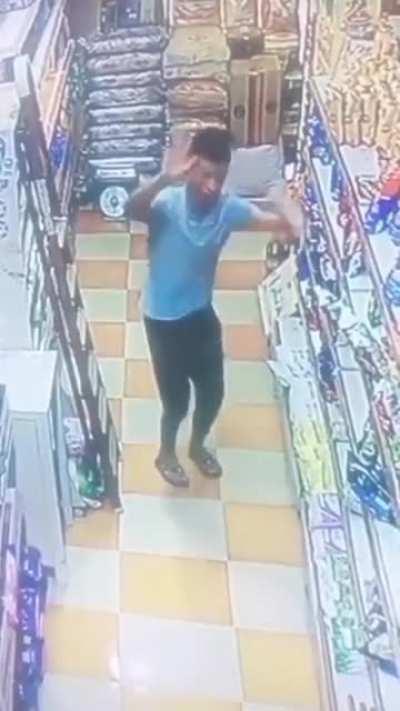 When thief notice CC camera that's happened 😝