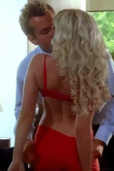 Scarlett Johansson : He's just not that into you