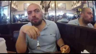 Fırat avı anime kizinin yemeğini niye yiyorsun 😳