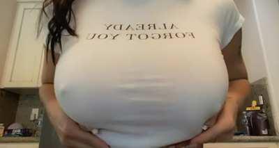 I like soft licks, hard sucks and gentle bubbles.