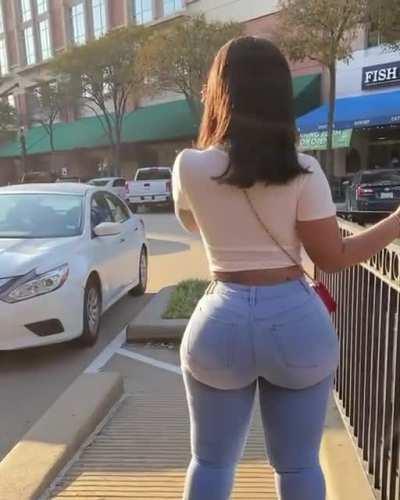 Mercedes really had the perfect body 😢