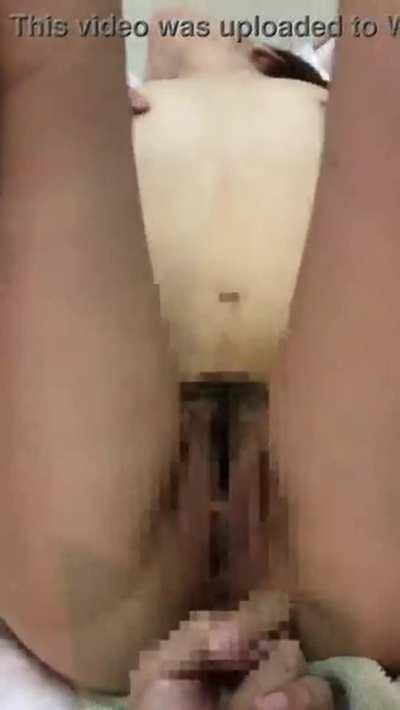 japanese girl cums from a finger in her butthole