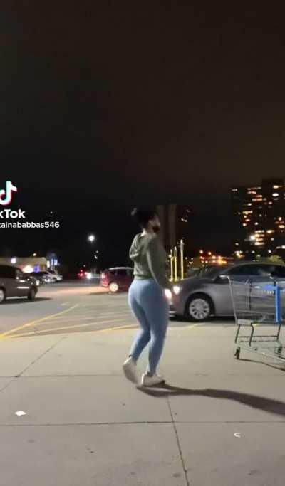 Zainab Abbas (@zainababbas546)