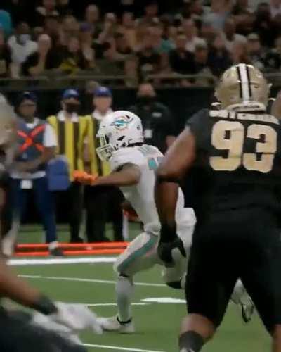 IT'S WADDLE TIME!!! Comment what you think of Waddles rookie season!