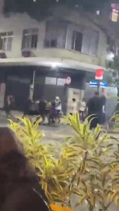 Si el clima en Rio esta asi HOY, no me quiero imaginar el sabado. Y mañana llega la 12 para el banderazo. Tragedia evitable.