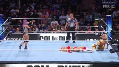 Candice is in action, trying to qualify for the Women's Money In The Bank ladder match! (WWE Friday Night SmackDown - 6/28/24)