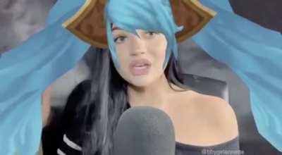 Sona rants about the new Champ Seraphine 🤡🤡🤡 although she can’t speak