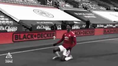 Bruno Fernandes to Marcus Rashford: “Did you see my assist?” 😂😂😂