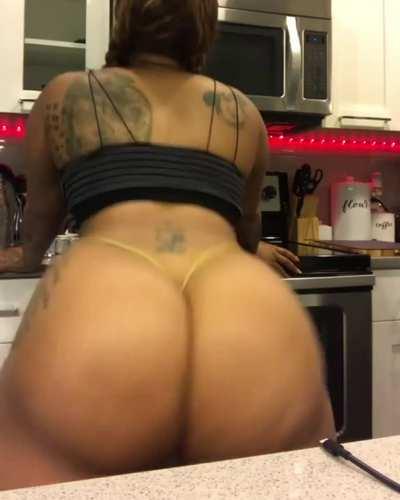 You can barely see that string