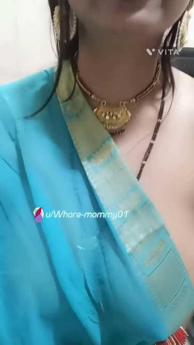 [F]or all the Sakth Laundas out there and also for the rest of my lovelies..Mommy is feelin naughty 😉😜💋