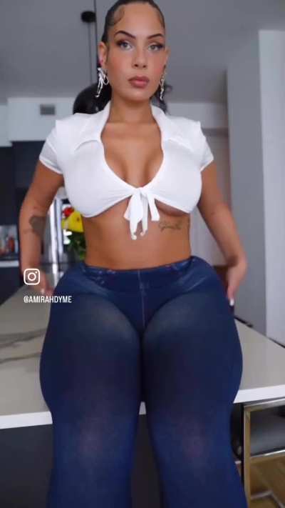 Alright breaking my own rule just this once cuz Amirahs ass moves like fuckin WATER💦