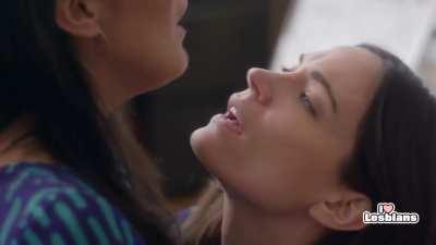 Zoe Chao & Kathleen Munroe (Strangers s02e03)