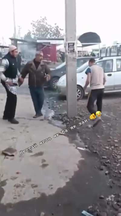 quite possibly the worst street fight ever