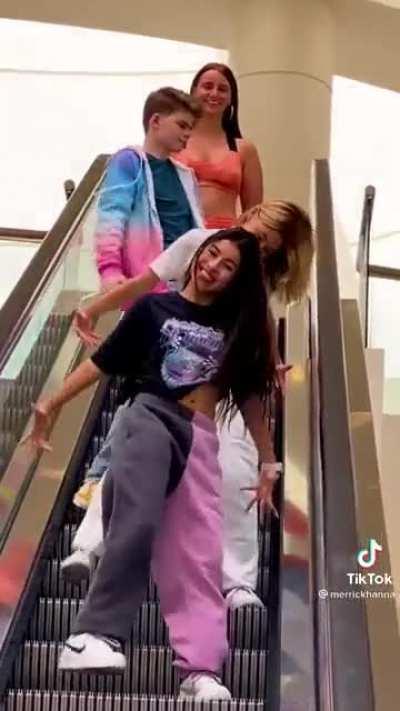 Remember choreographing dances with your friends at grade school slumber parties? Well now they do it public, when they’re in high school 😖