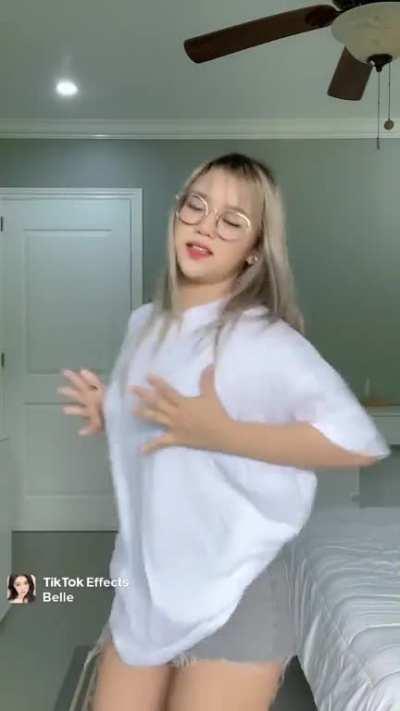 ako lng ba nag jajakol kay Carlyn?