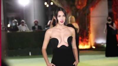 Gala dress #1 (1x speed, looped)