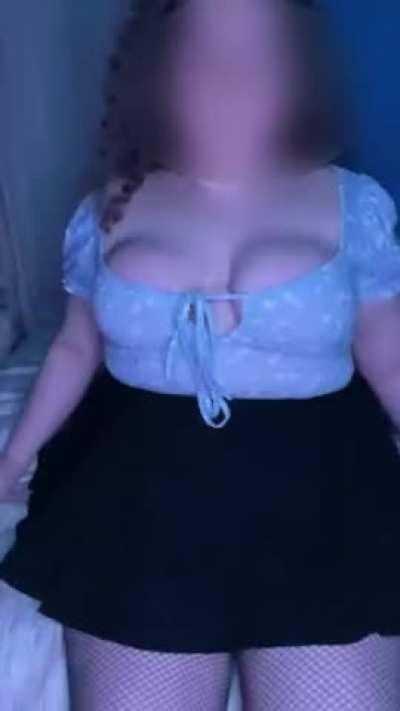 Somebody call for a jiggly, little slut?