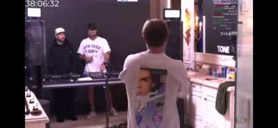 Need help identifying this song from the Kia Cenat stream