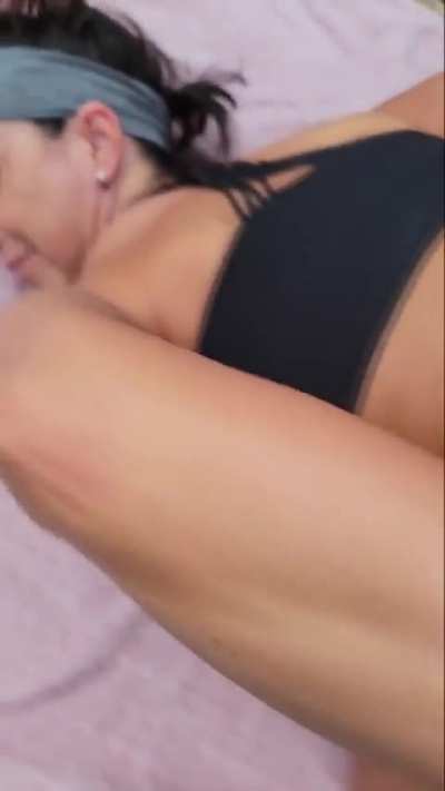 Lauren, Officialmilfqueen 