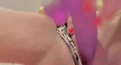 DM for folders and join telegram in comments (where videos mainly posted)