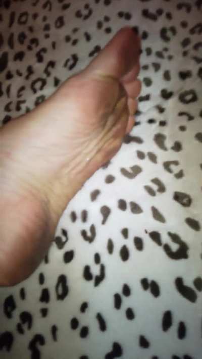 Real dirty paws , I bet you wanna lick the dirt off my soles but no no no ... It's a reward for very good boys. Not losers like you.