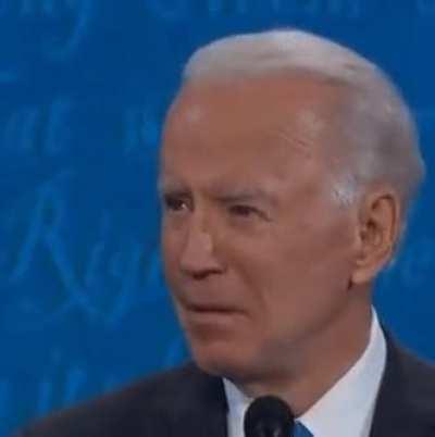 MRW my mom interrupts my videogame to tell me she made pizza bagels