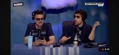 -Lamothe: “A mi me dieron Fentanilo”💀 -Juanita: “Pega bueno? pega lindo?” 💊🤩 -Manu Jove: “cerra el orto Juana, nonono no juegues con eso”✂️