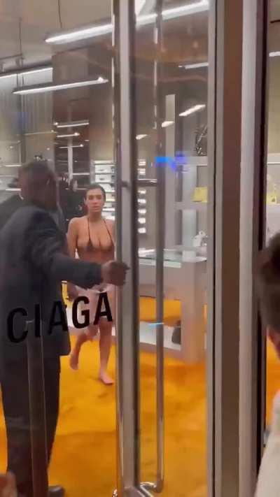 I'm kinda getting the feeling that Bianca Censori has some kind of humiliation kink or something.