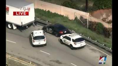 WCGW trying to overtake a truck while being chased