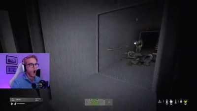 Taking out a 5-man within seconds. The M4 buff in 1.15 (900 RPM) is way too OP! Needs a nerf imo