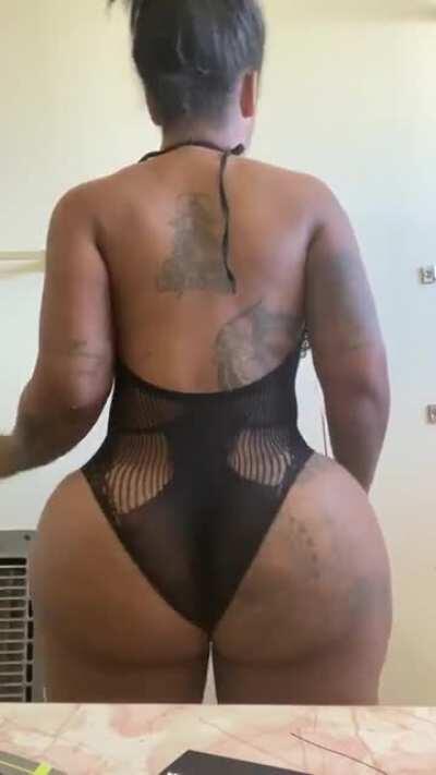 Cake by the pound 🎂