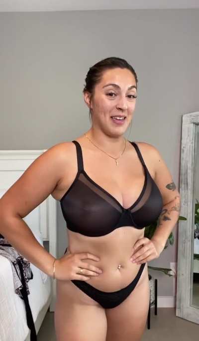 These girls and their tits🥵