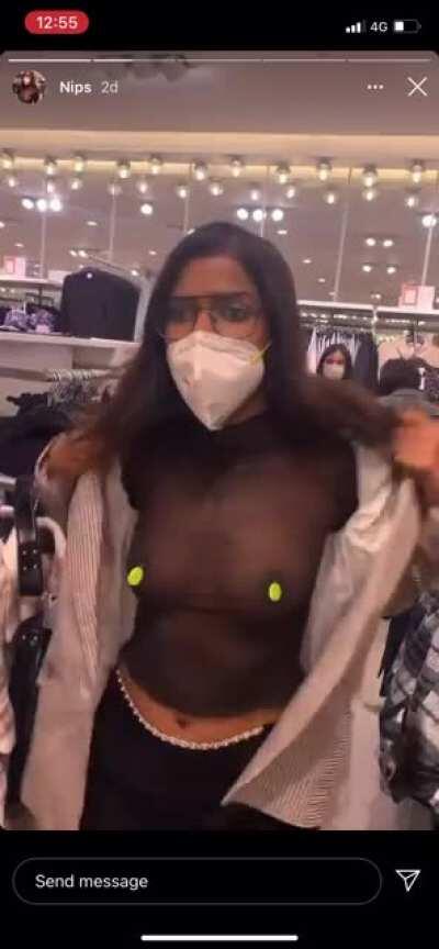 Free nipple movement