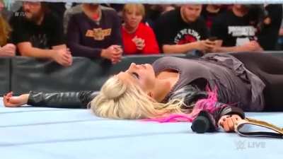 Alexa laid out - Raw 10/23/17