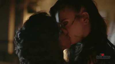 Kaylee Bryant & Courtney Bandeko (Legacies - s04e04 - Scene #1)