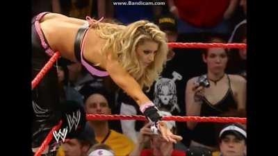 Trish Stratus butt crack