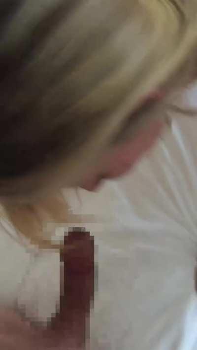 2 more random guys taking turns filling my hotwife pussy 😈🍆💦