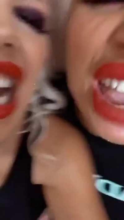 Sett and aphelios if they could see this subreddit